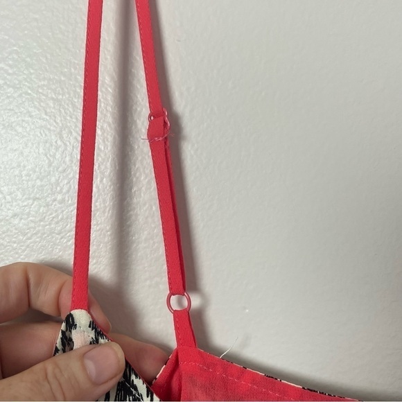 THML Black, White & Red Embroidered Spaghetti Strap Blouse – Size Medium - Picture 2 of 8